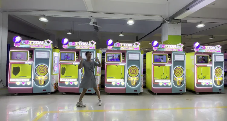 5 cotton candy vending machines to Germany